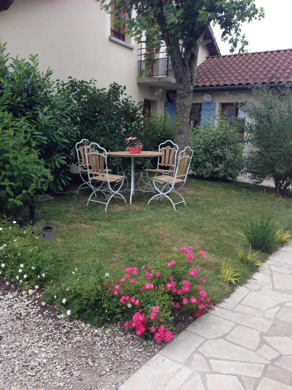 Logis Hotel La Grange Du Relais Colombey-les-deux-Églises Buitenkant foto