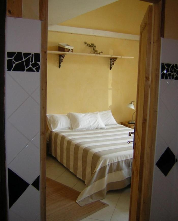 Logis Hotel La Grange Du Relais Colombey-les-deux-Églises Buitenkant foto