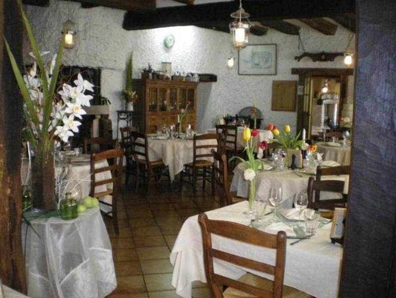 Logis Hotel La Grange Du Relais Colombey-les-deux-Églises Buitenkant foto