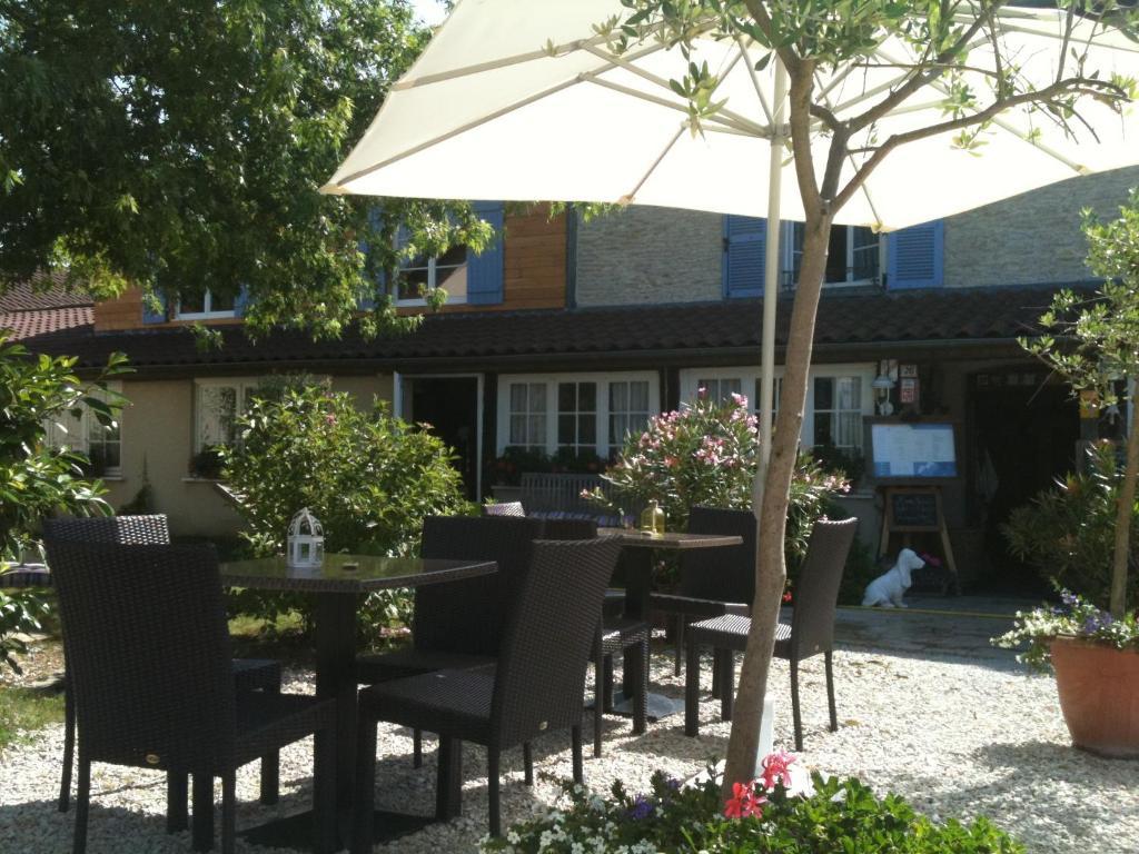 Logis Hotel La Grange Du Relais Colombey-les-deux-Églises Buitenkant foto