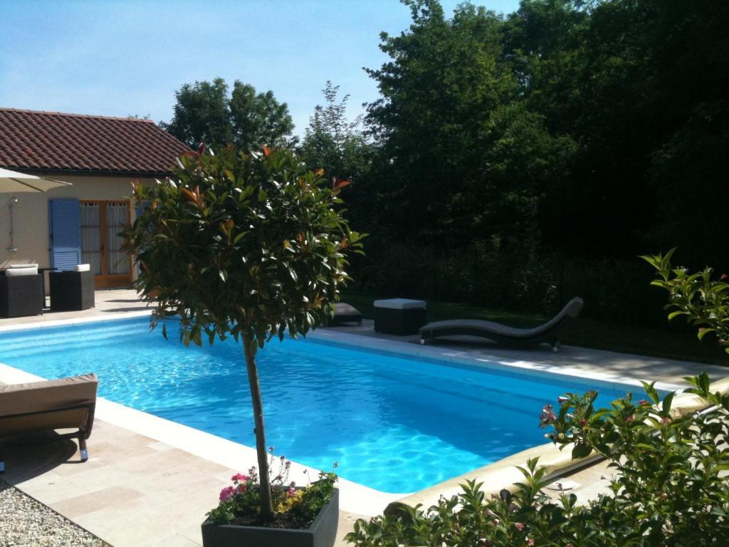 Logis Hotel La Grange Du Relais Colombey-les-deux-Églises Buitenkant foto